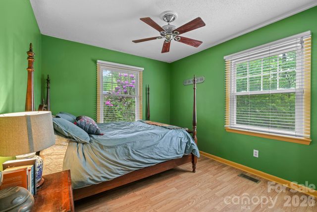 98 Pensacola Avenue, Arden, NC 28704
