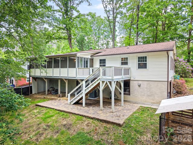 98 Pensacola Avenue, Arden, NC 28704