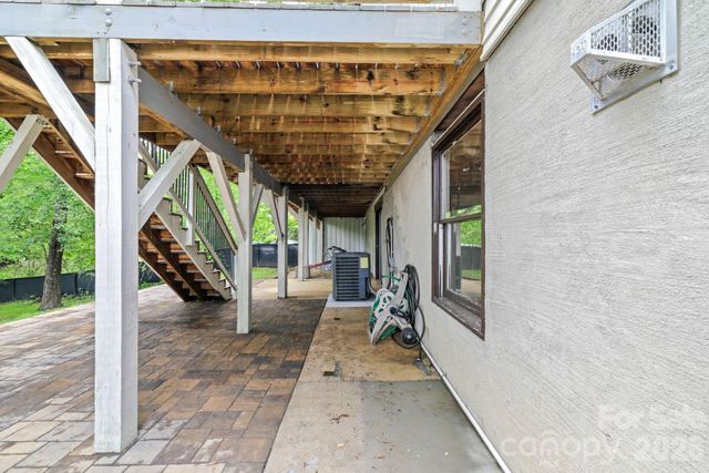 98 Pensacola Avenue, Arden, NC 28704