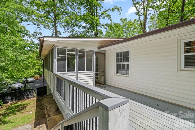 98 Pensacola Avenue, Arden, NC 28704