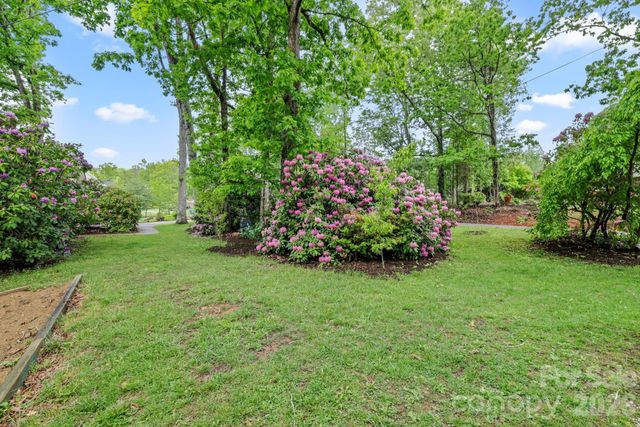 98 Pensacola Avenue, Arden, NC 28704