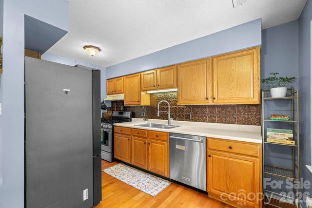 98 Pensacola Avenue, Arden, NC 28704
