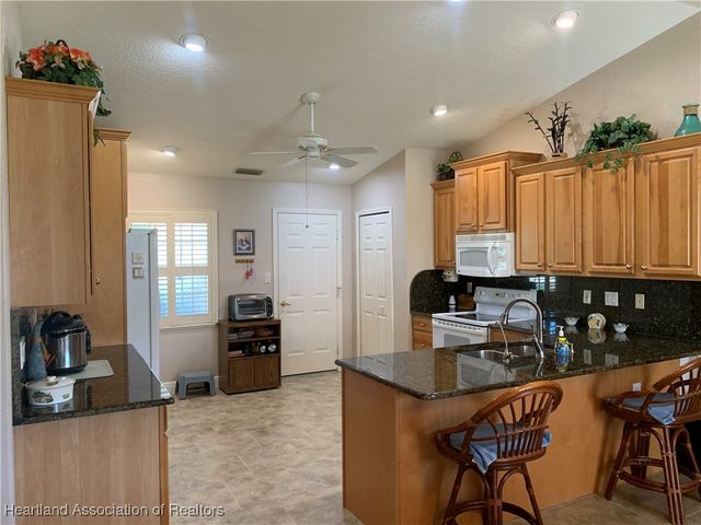 116 Oak Grove Street, Lake Placid, FL 33852