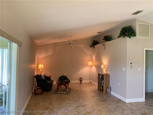 116 Oak Grove Street, Lake Placid, FL 33852