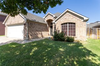 10804 Braemoor Drive, Fort Worth, TX 76052