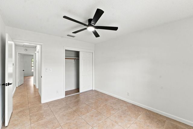 3310 NW 90th Avenue N, Coral Springs, FL 33065
