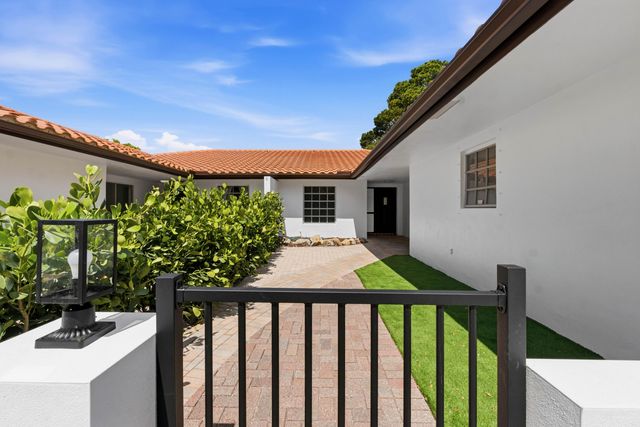 3310 NW 90th Avenue N, Coral Springs, FL 33065