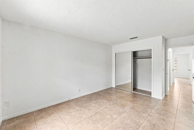 3310 NW 90th Avenue N, Coral Springs, FL 33065