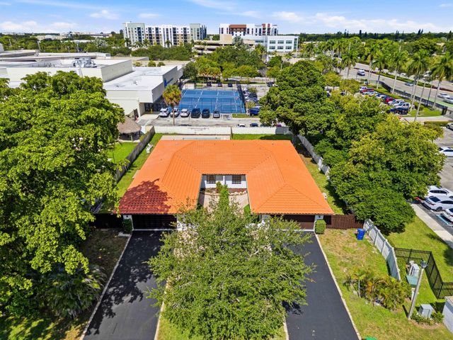 3310 NW 90th Avenue N, Coral Springs, FL 33065