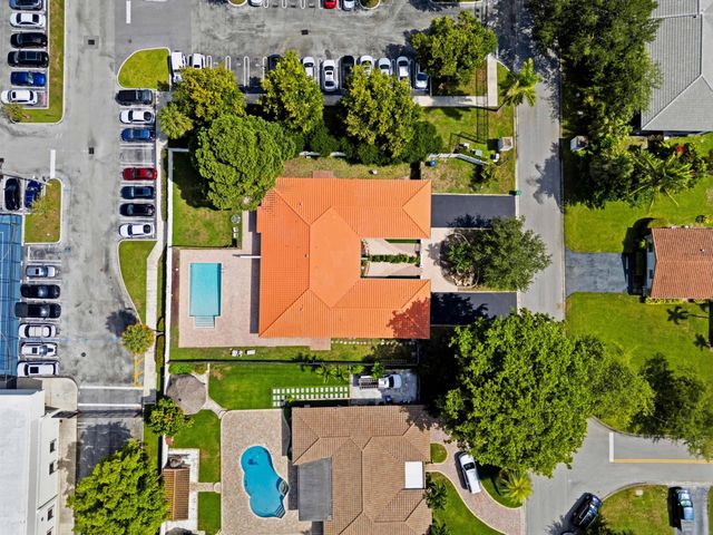 3310 NW 90th Avenue N, Coral Springs, FL 33065