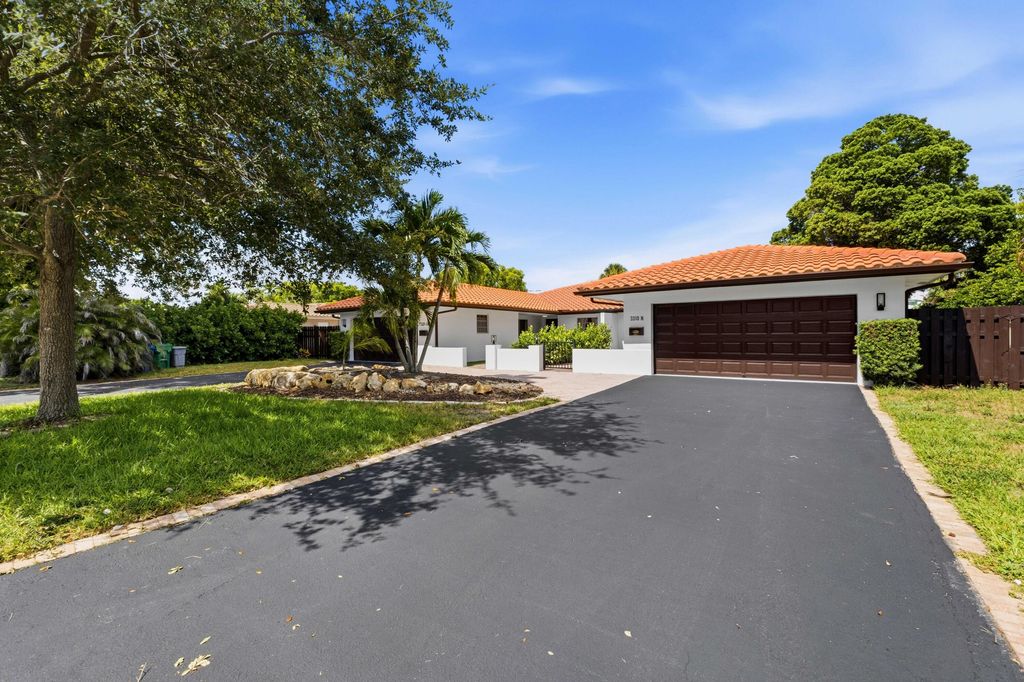 3310 NW 90th Avenue N, Coral Springs, FL 33065