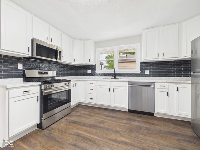 3180 S 200 E, Anderson, IN 46017