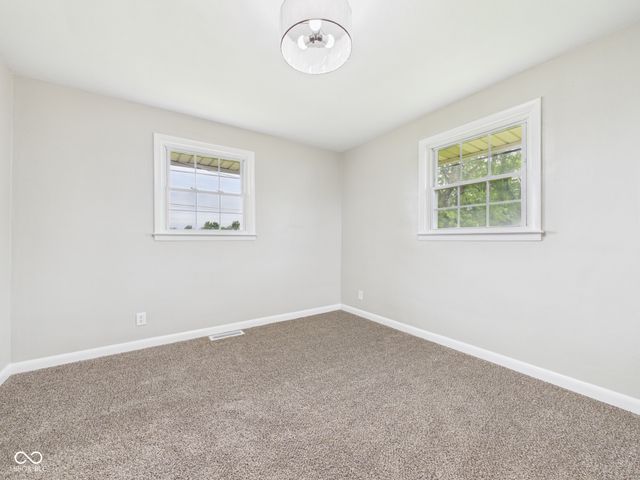 3180 S 200 E, Anderson, IN 46017