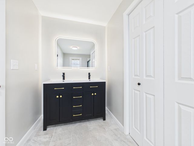 3180 S 200 E, Anderson, IN 46017
