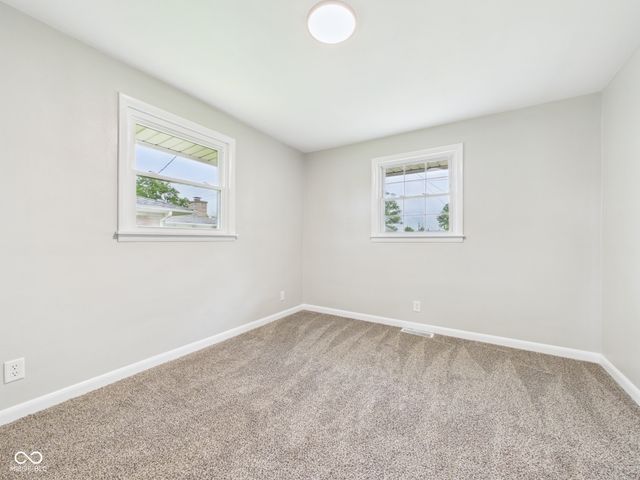 3180 S 200 E, Anderson, IN 46017
