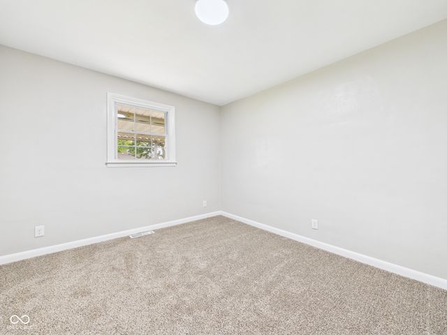 3180 S 200 E, Anderson, IN 46017
