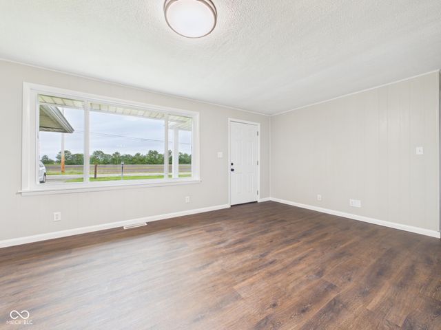 3180 S 200 E, Anderson, IN 46017