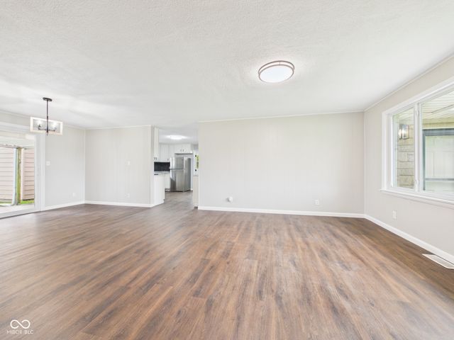 3180 S 200 E, Anderson, IN 46017