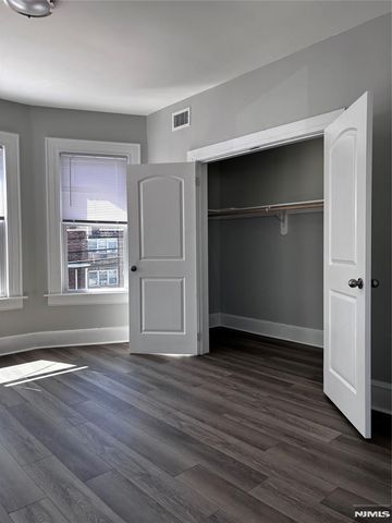 731 Elm 2R, Kearny, NJ 07032