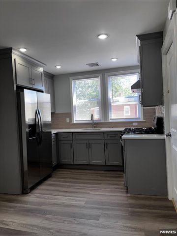 731 Elm 2R, Kearny, NJ 07032
