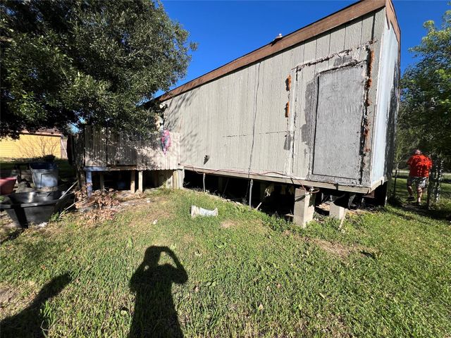 12210 Colston Road, Santa Fe, TX 77510