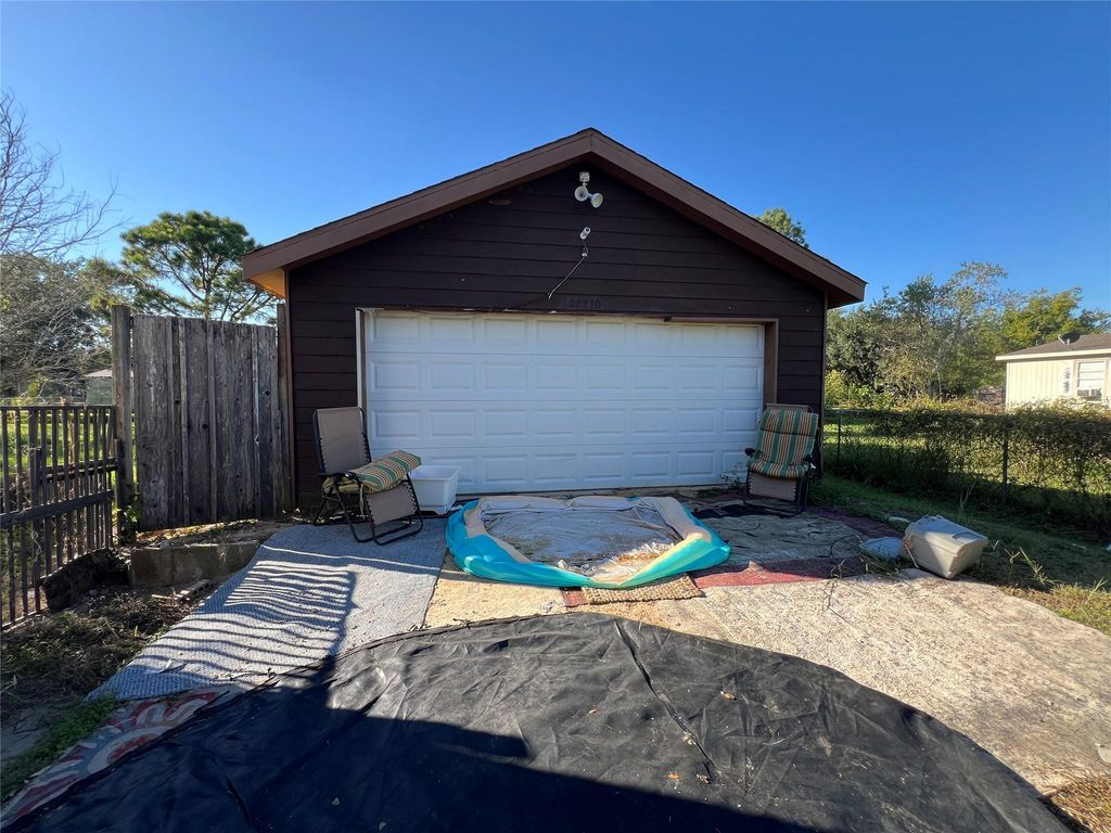 12210 Colston Road, Santa Fe, TX 77510