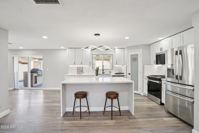 13241 N 15TH Avenue, Phoenix, AZ 85029