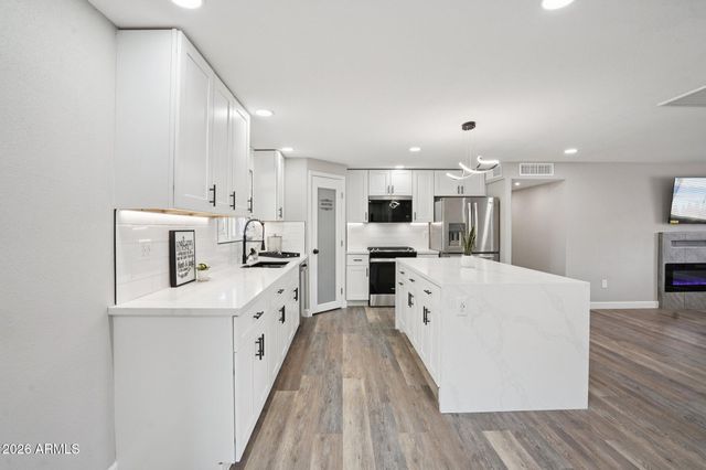 13241 N 15TH Avenue, Phoenix, AZ 85029