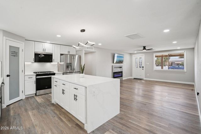 13241 N 15TH Avenue, Phoenix, AZ 85029