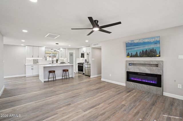 13241 N 15TH Avenue, Phoenix, AZ 85029