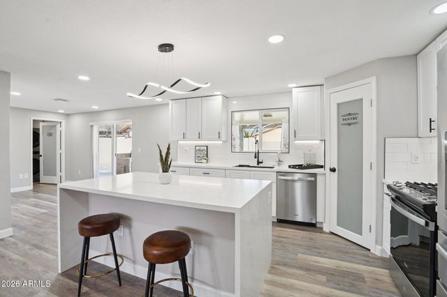 13241 N 15TH Avenue, Phoenix, AZ 85029