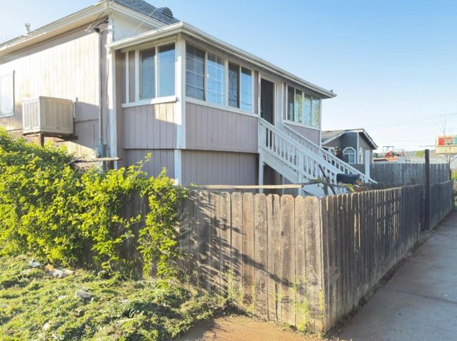 3284 Myers St, Oroville, CA 95966