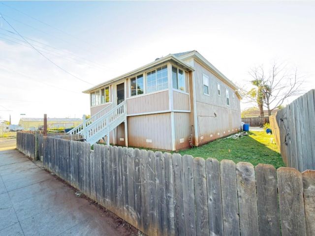 3284 Myers St, Oroville, CA 95966