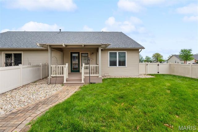 10954 Kentfield Drive, Lebanon, IL 62254