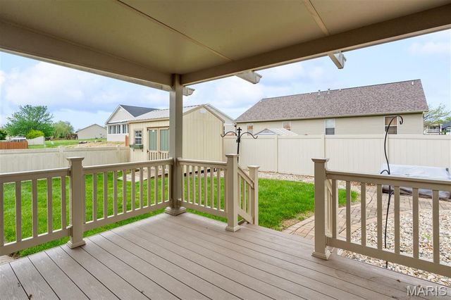10954 Kentfield Drive, Lebanon, IL 62254