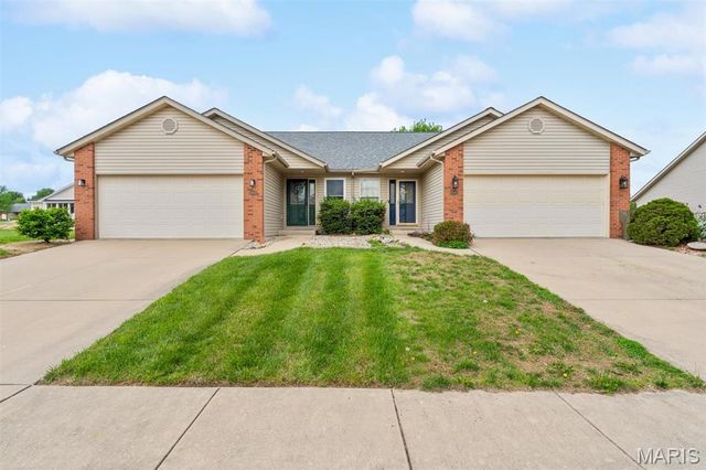 10954 Kentfield Drive, Lebanon, IL 62254