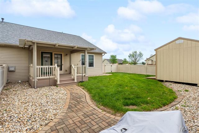 10954 Kentfield Drive, Lebanon, IL 62254
