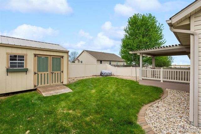 10954 Kentfield Drive, Lebanon, IL 62254