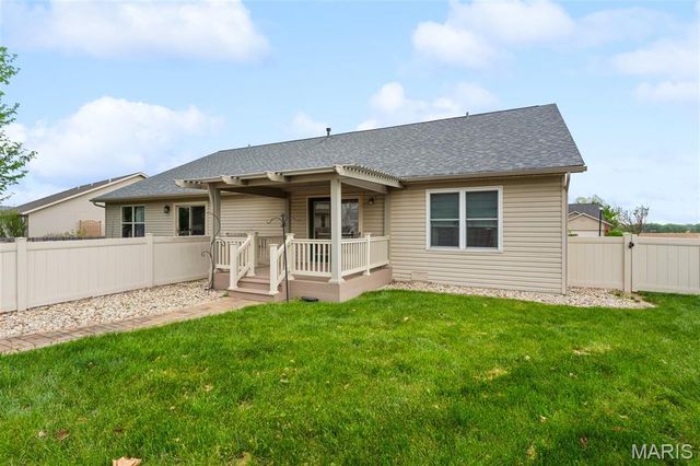 10954 Kentfield Drive, Lebanon, IL 62254
