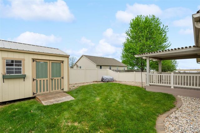 10954 Kentfield Drive, Lebanon, IL 62254
