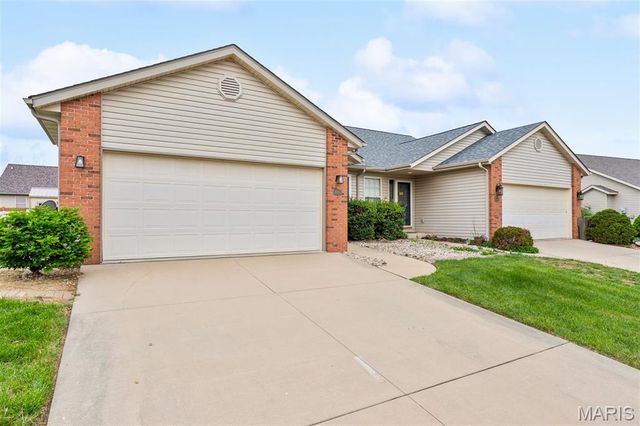 10954 Kentfield Drive, Lebanon, IL 62254