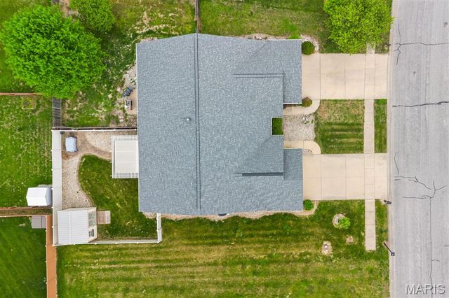 10954 Kentfield Drive, Lebanon, IL 62254