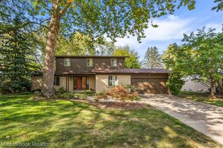 28786 Rockledge Drive, Farmington Hills, MI 48334