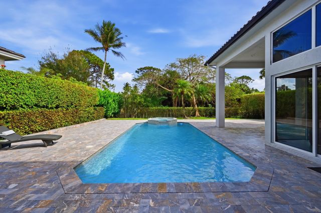 5006 NW 24th Circle, Boca Raton, FL 33431