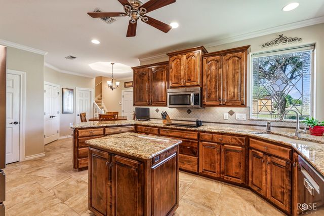 1523 Barbara Avenue, San Angelo, TX 76904