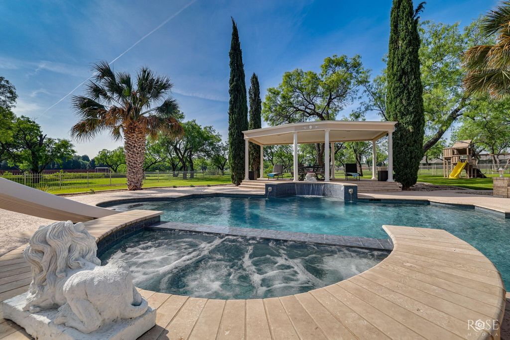 Image 44 of property listing at 1523 Barbara Avenue, San Angelo, TX 76904