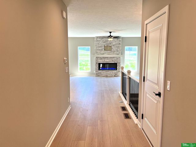 17635 Clay Street, Bennington, NE 68007