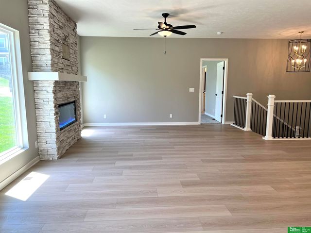 17635 Clay Street, Bennington, NE 68007