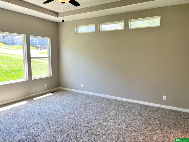 17635 Clay Street, Bennington, NE 68007