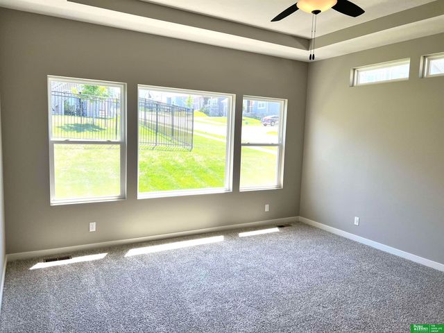 17635 Clay Street, Bennington, NE 68007